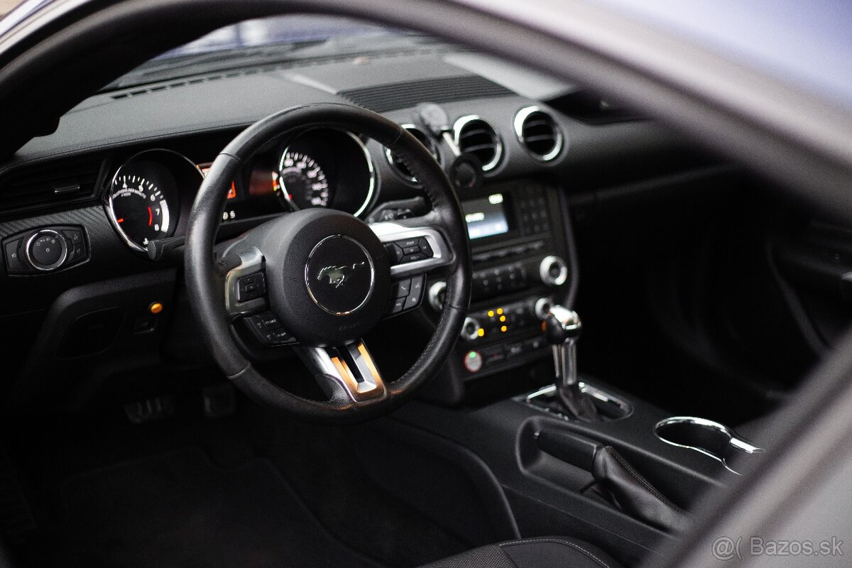 FORD MUSTANG 3.7 - 9