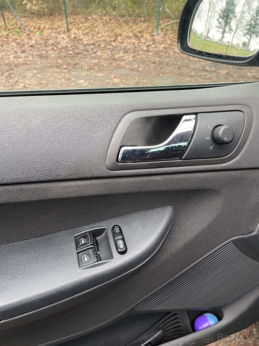 Predám ŠKODA FABIA 1.2HTP Sportline - 9