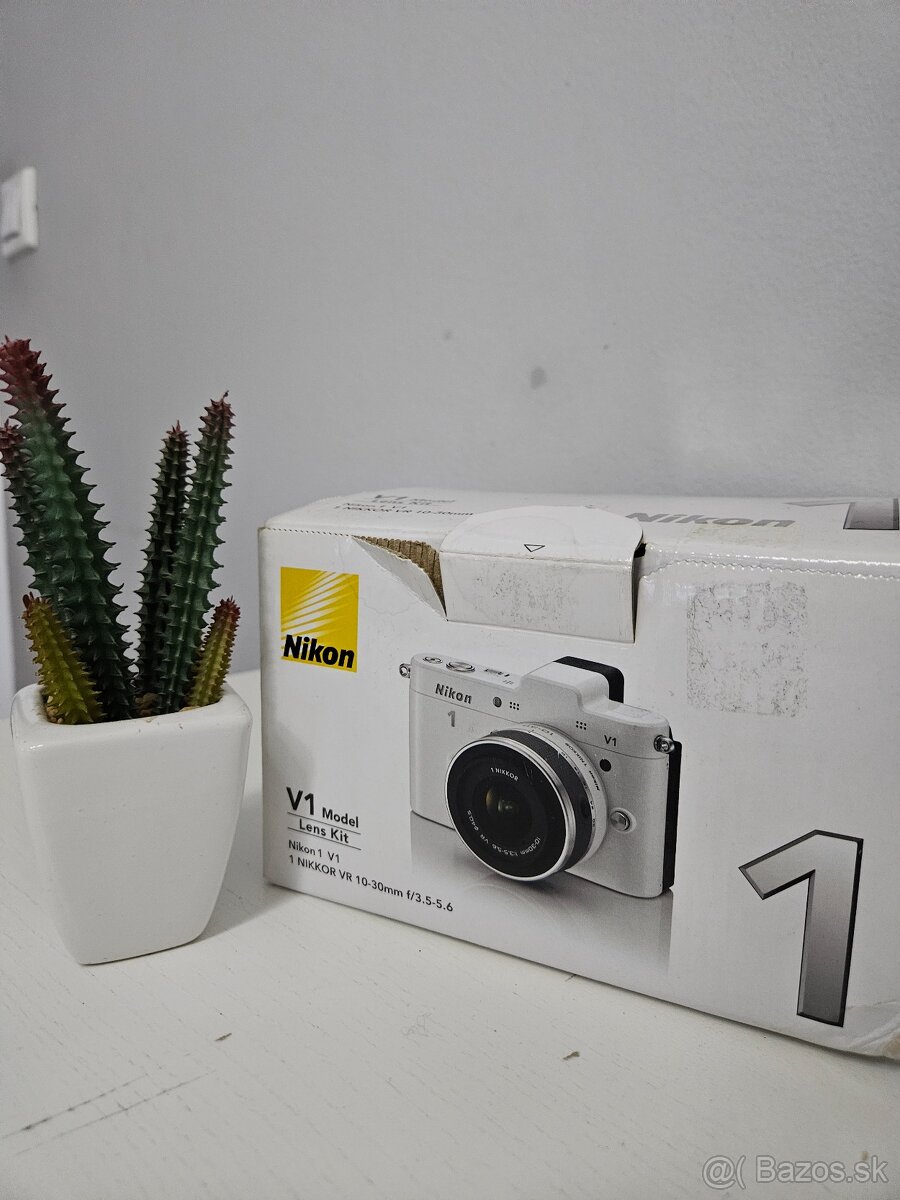 Nikon 1 V1 + J1 + oba objektívy - 9