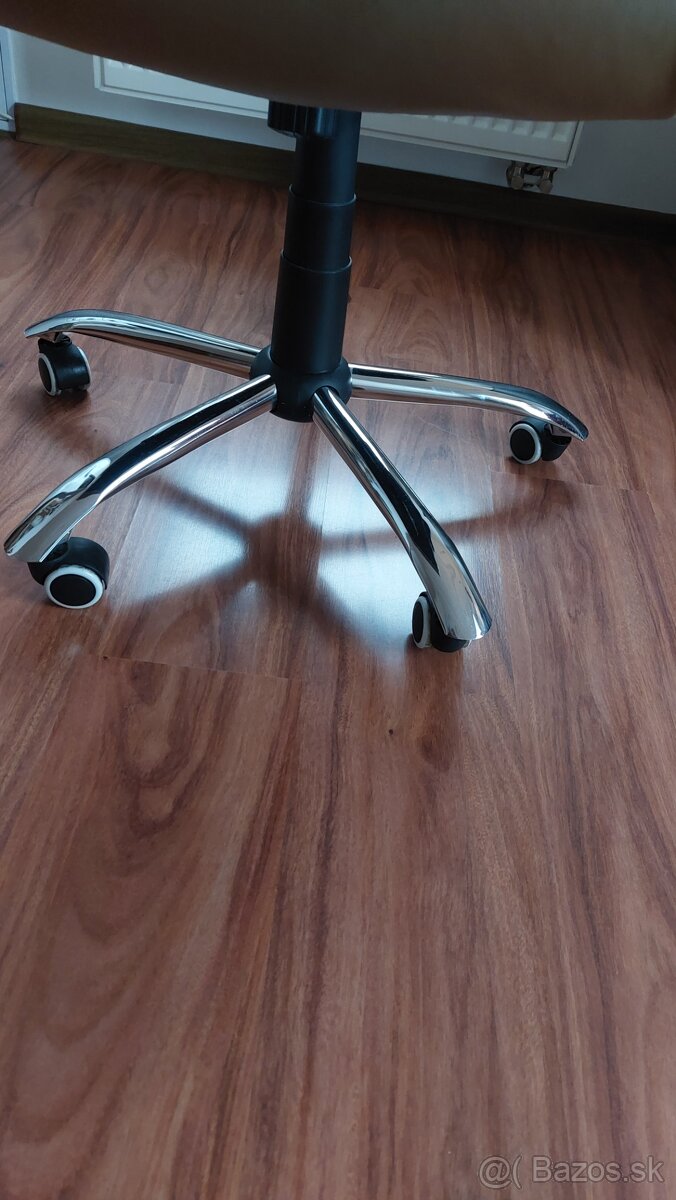 Kancelárska stolička - 9