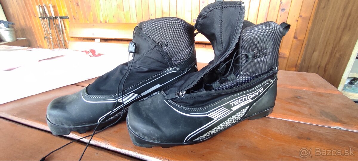 Bežecké lyže Fischer s palicami a s topánkami. - 9