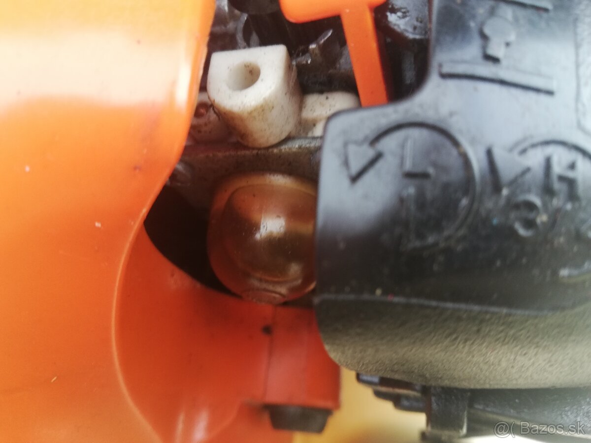 Benzínový fukac STIHL SH 85 - 9