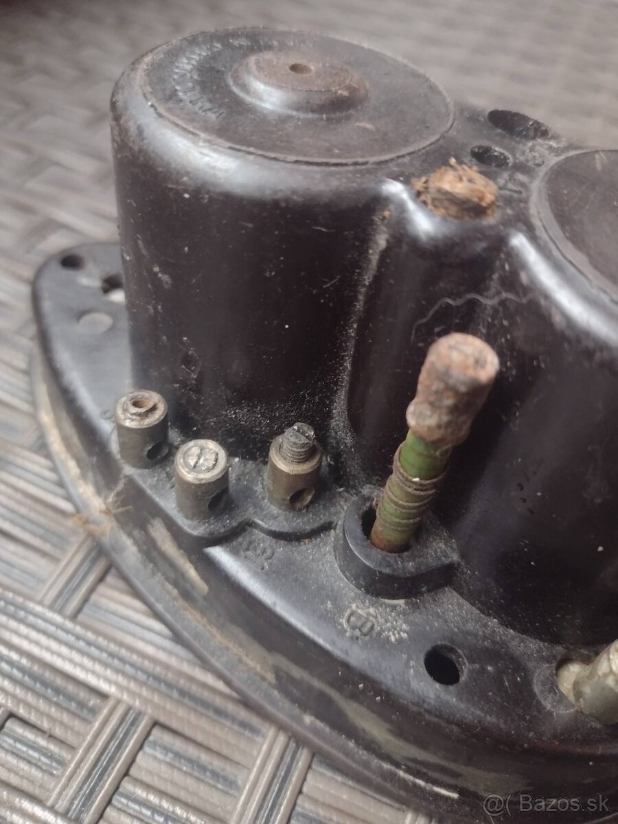 Predám spínaciu skrinku bakelit - 9