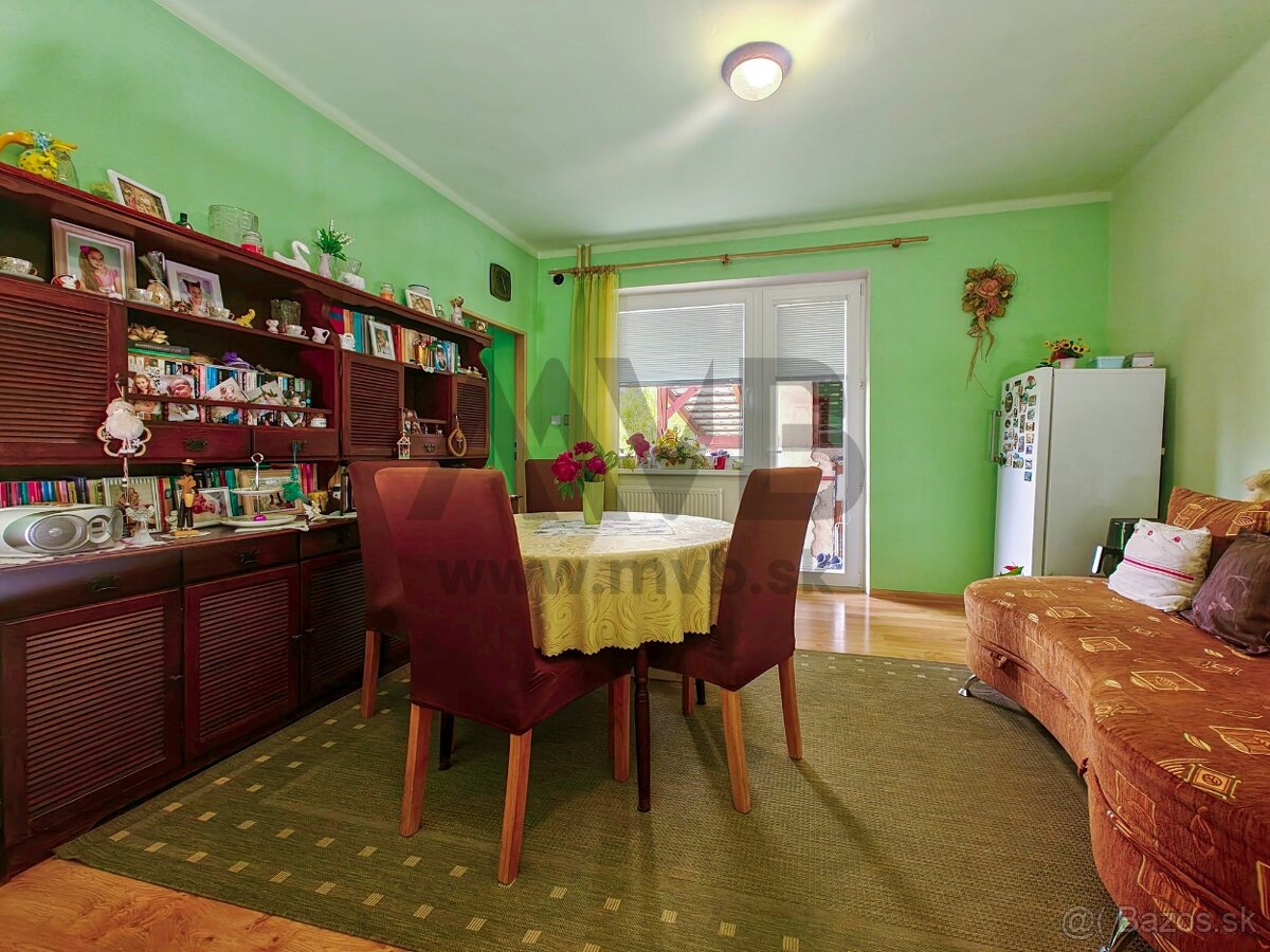 PRIESTRANNÝ RODINNÝ DOM S NÁDHERNÝM PANORAMATICKÝM VÝHĽADOM - 9