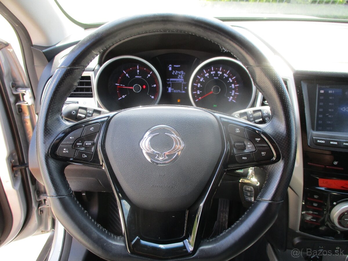 SSANGYONG TIVOLI 1,6e-XDi kamera ESP 2019 - 9
