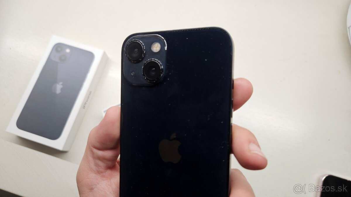 Apple iPhone 13 tmavý 128GB - 9