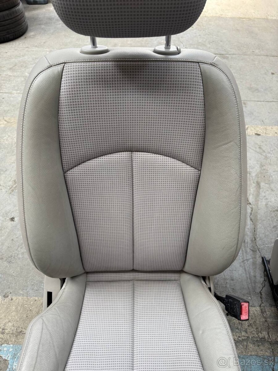 Sedadla Mercedes-Benz W211 sedan facelift - 9