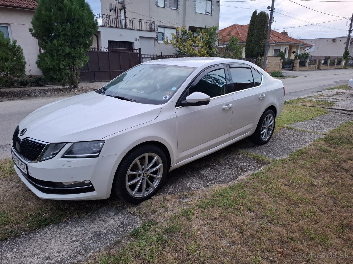 Predám krásnu octaviu 1.6tdi 85kw - 9
