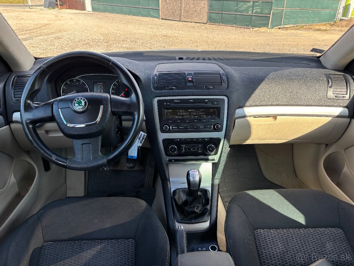 Škoda Octavia Combi 1.8 TSI 4x4 Ambiente - 9