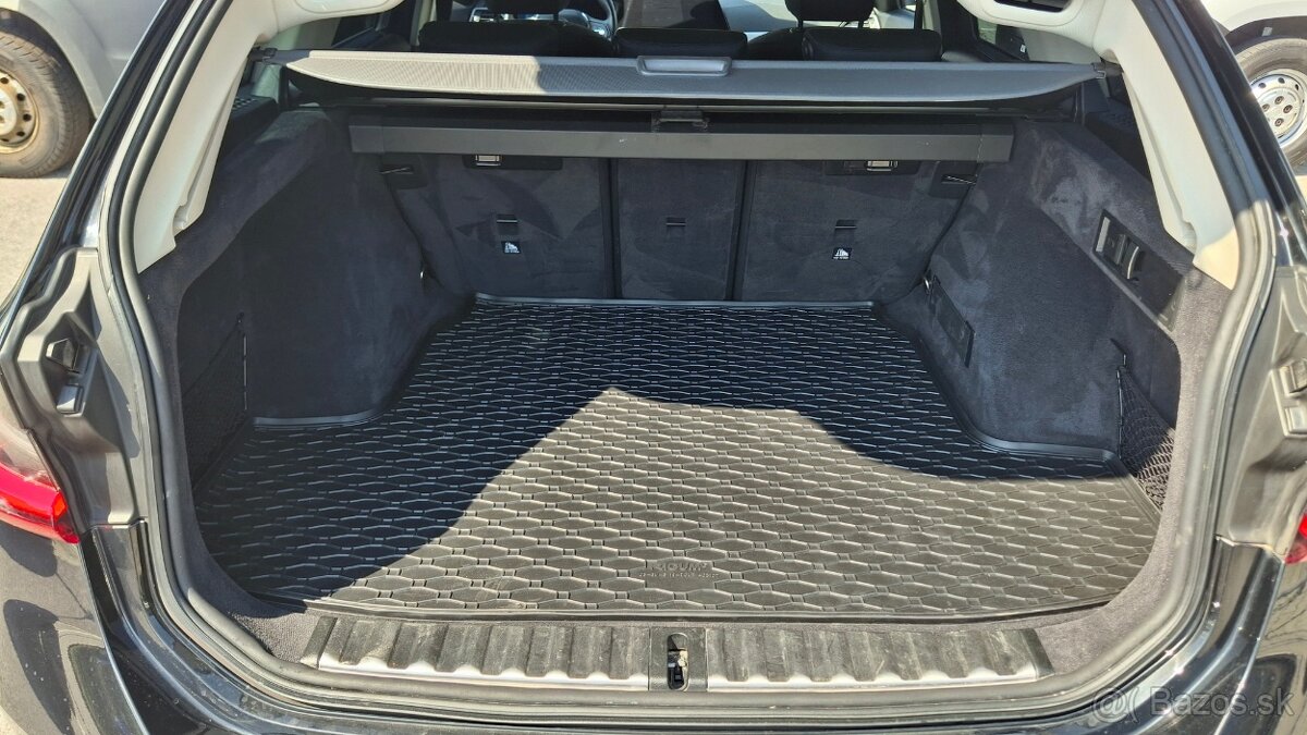 BMW Rad 3 Touring 318d mHEV A/T - 9