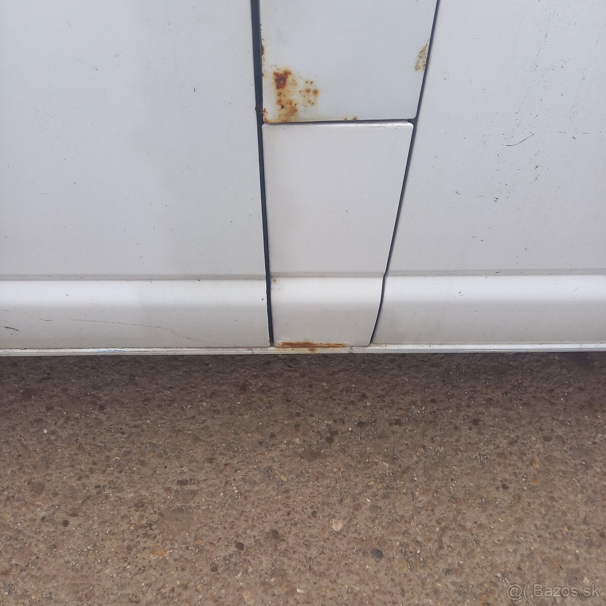 Predám VW T5 8 miest 1,9 tdi 77kw - 9