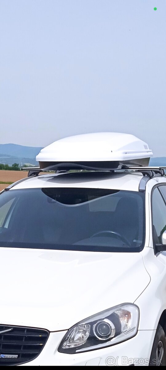 Predám Volvo XC60 R-design - 9