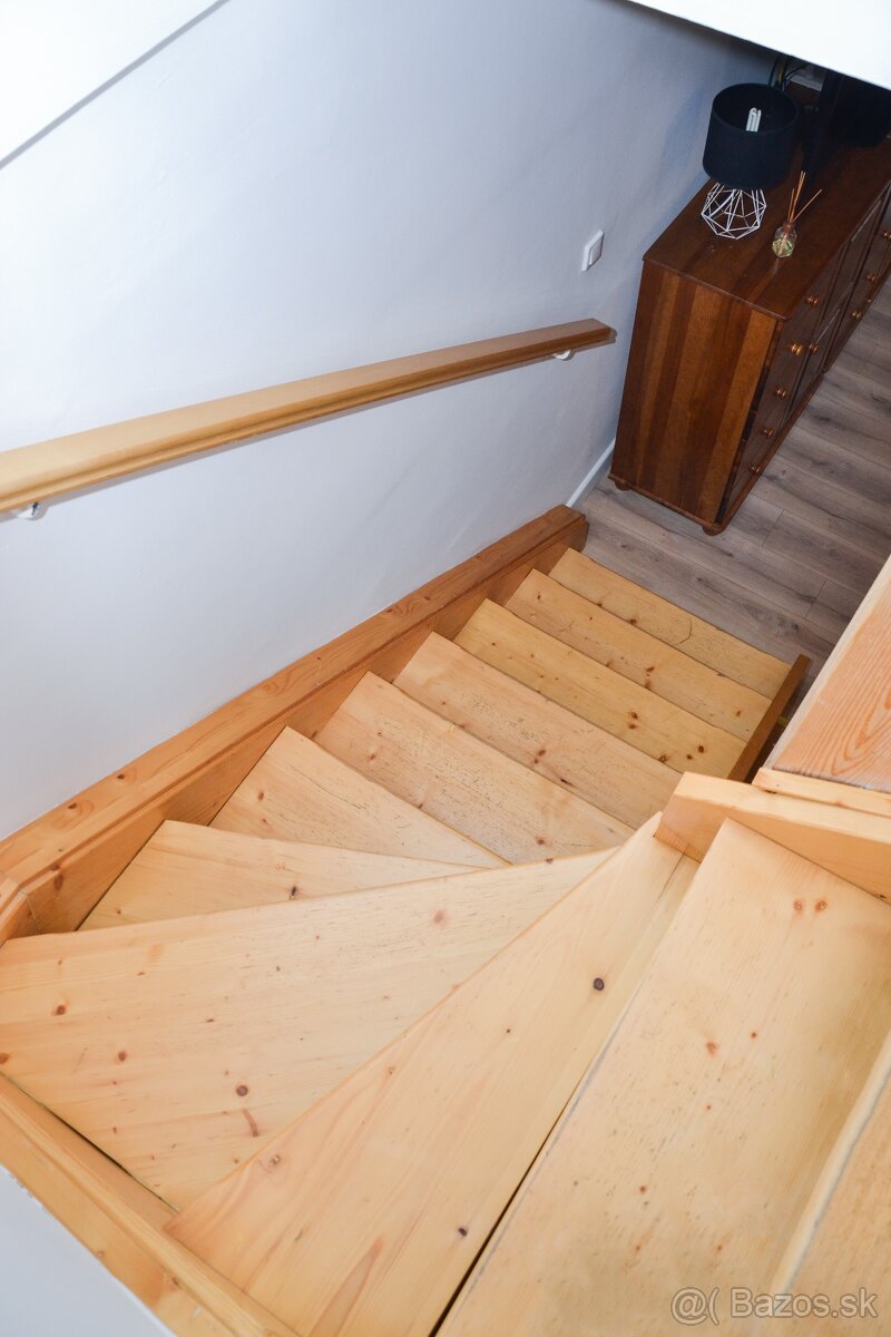 Chata + stavebné pozemky pri Vinianskom jazere, obec Vinné. - 9