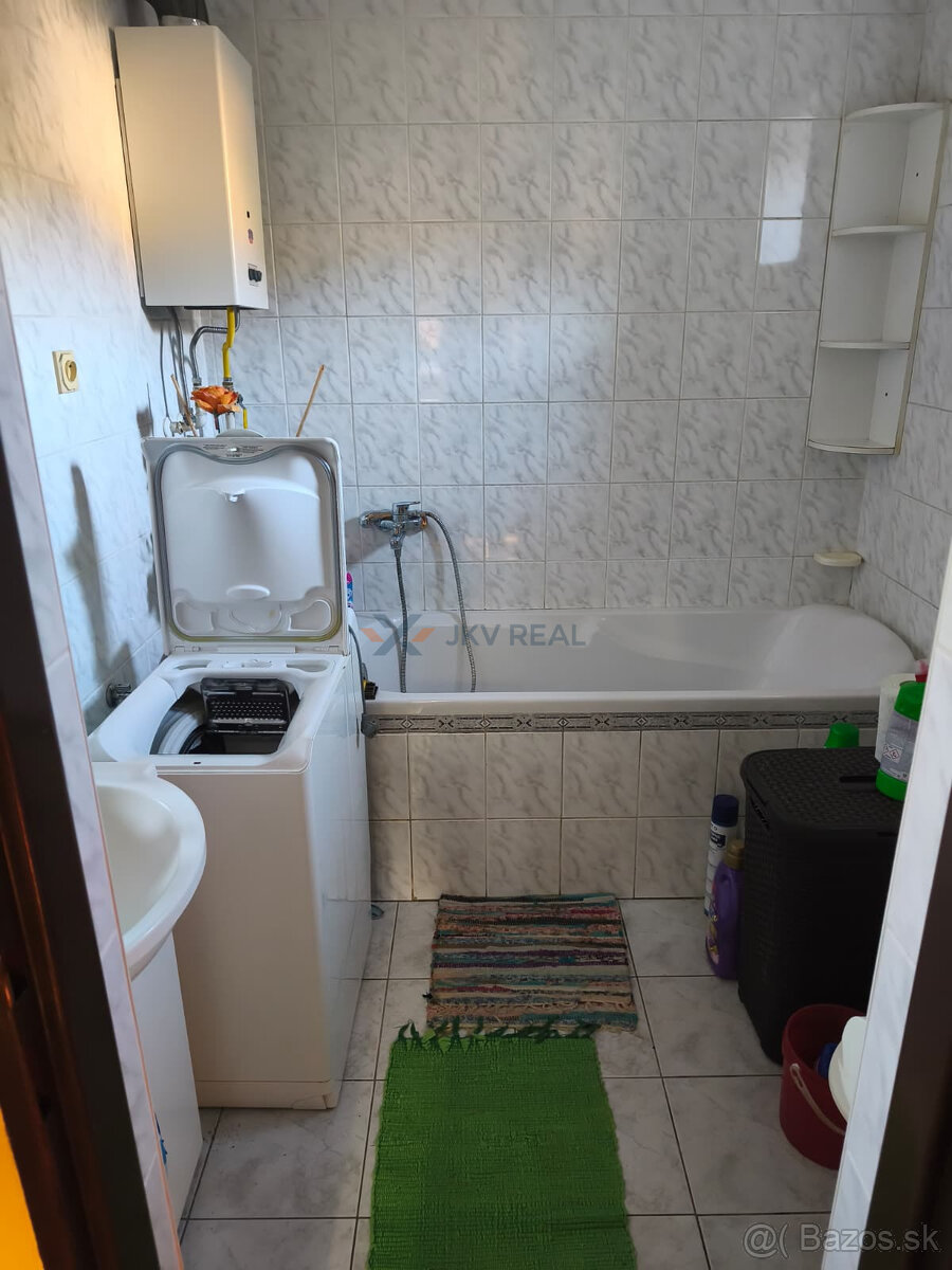 Útulný rodinný dom -Veľké Uherce okr.Partizánske - 9