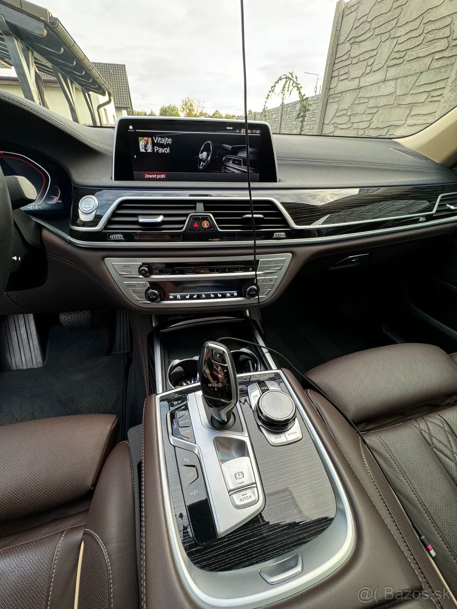 BMW Rad 7 (G11/G12) 740d xDrive 340HP, DPH | TOP STAV | - 9