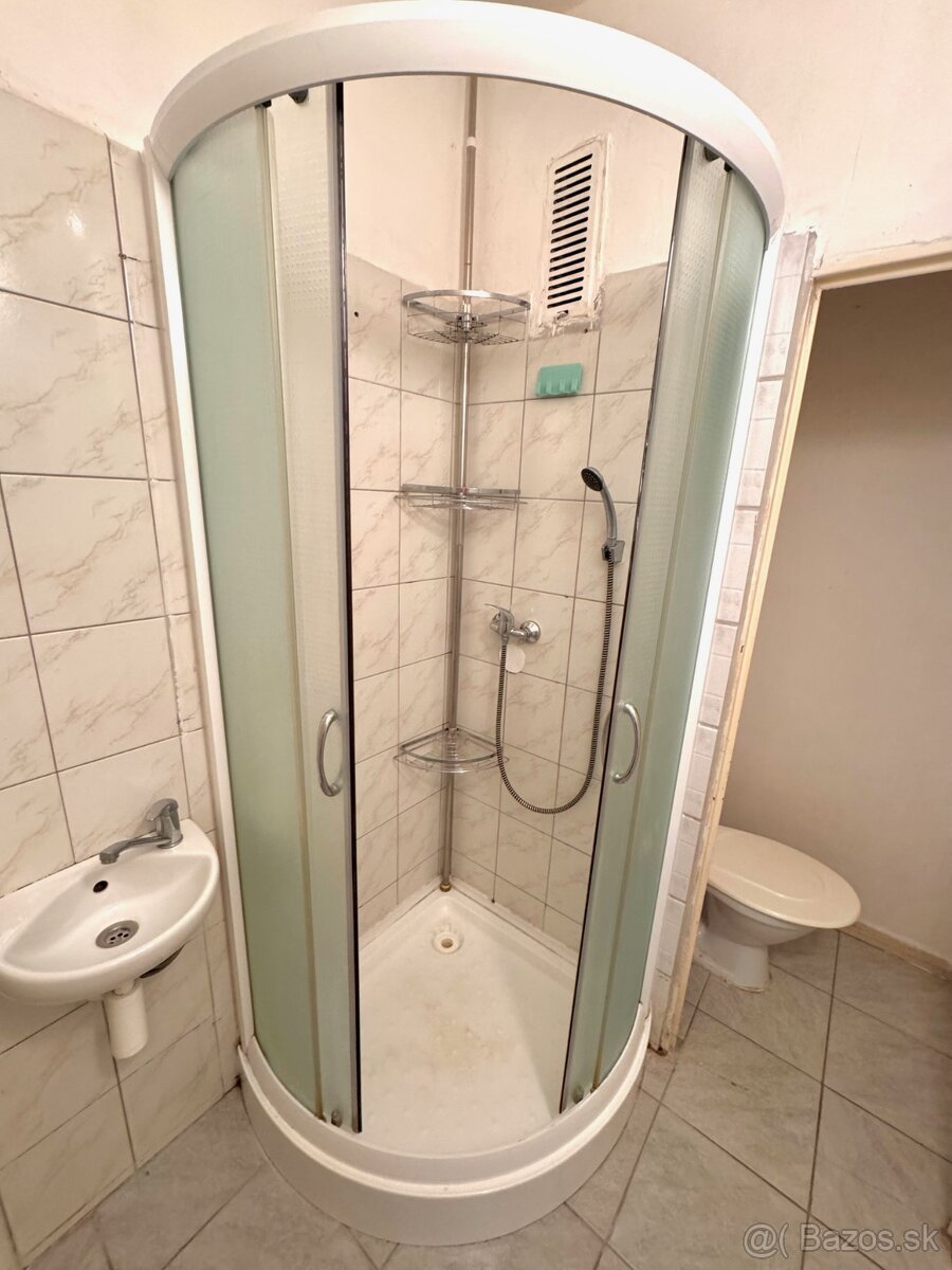 Predaj - útulný 1-izbový byt vo výbornej lokalite – N. Zámky - 9