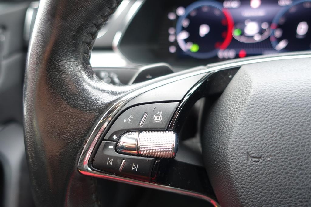 Predám Škoda Superb 3 combi ročník 2022 DSG - 9