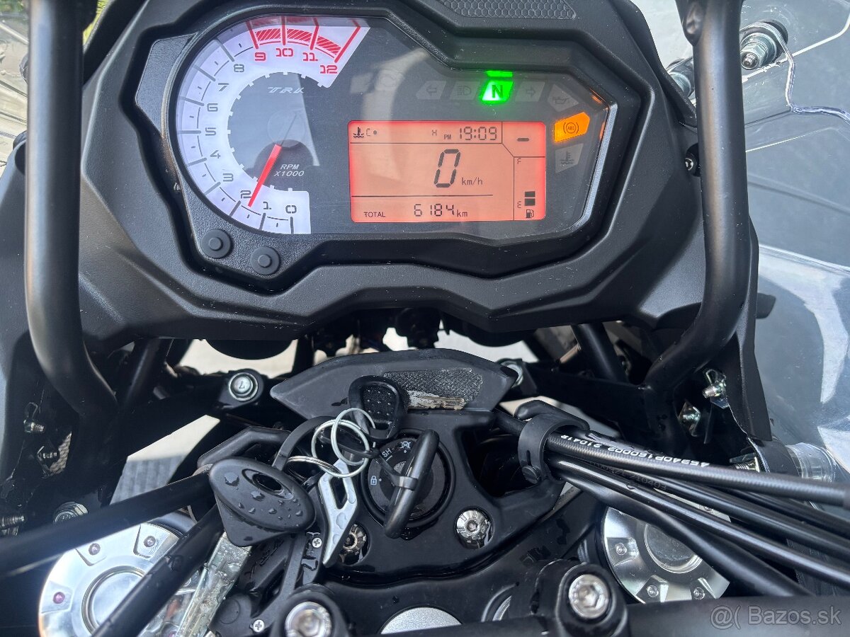 Benelli TRK 502 X ABS - 9