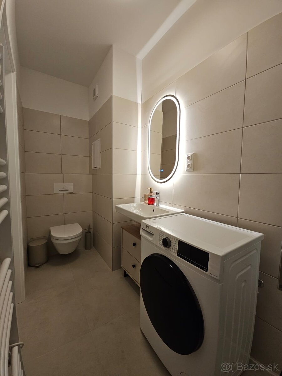 Exkluzívny 1+kk + balkón + parkovanie - 9