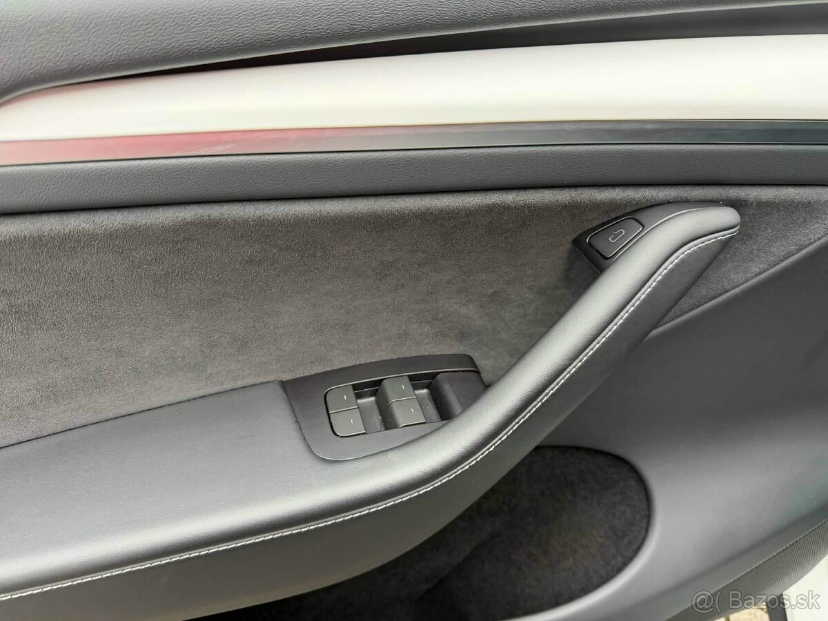 Tesla Model Y 378 KW LONG RANGE-DUAL MOTOR - 9