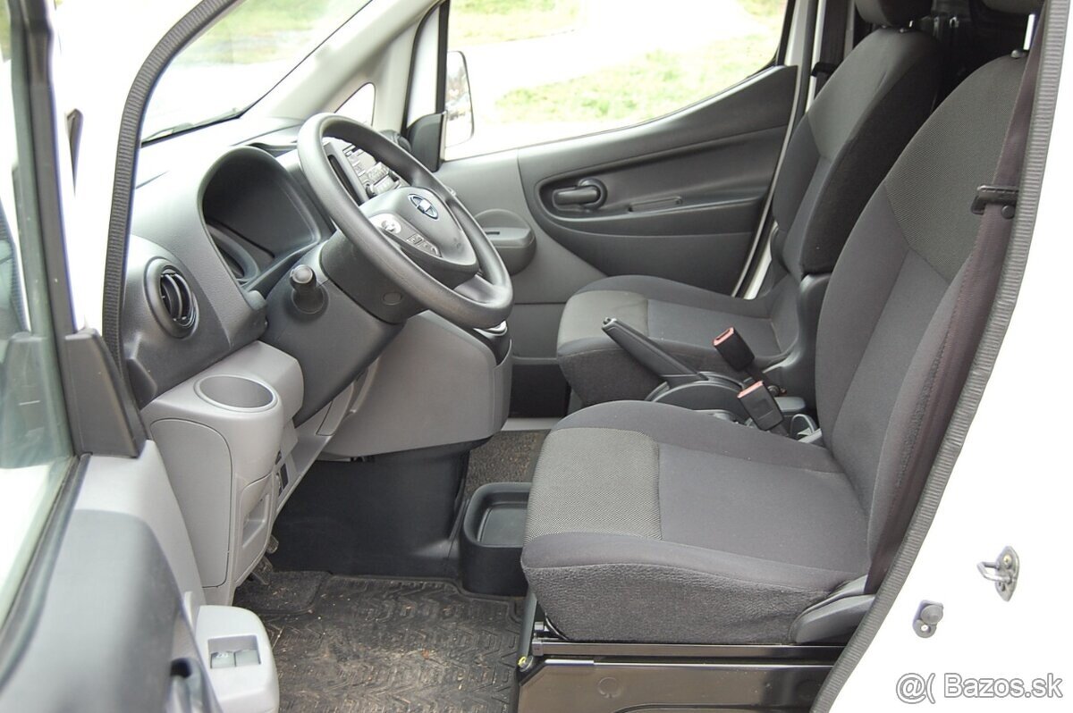 Nissan e-NV200 - 9