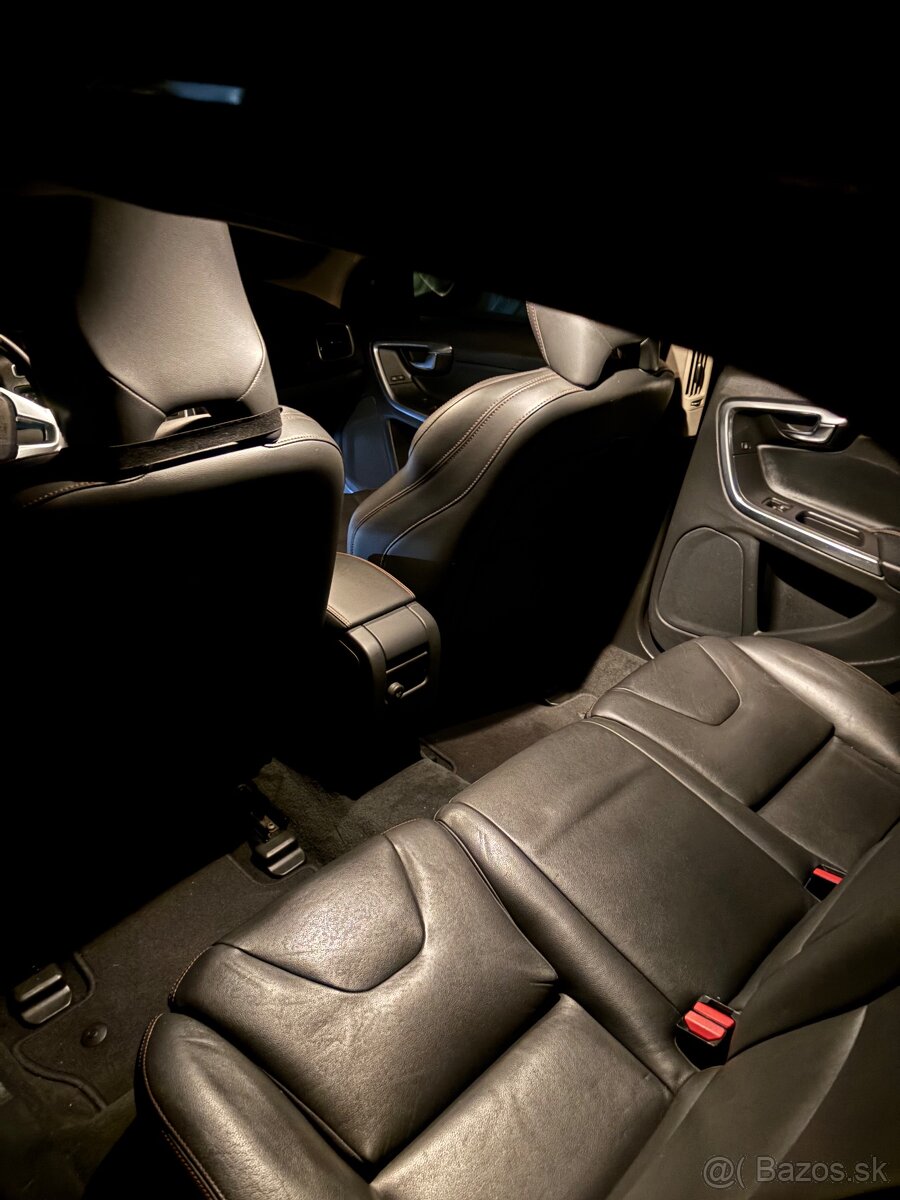 Volvo V60 cross country - 9