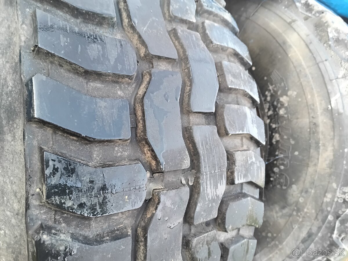445/65R22,5 18R22,5 - 9