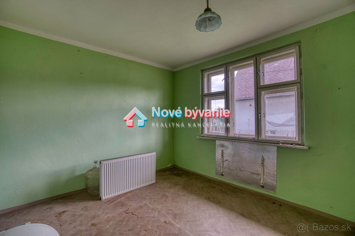 Vidiecky dom s potenciálom a veľkorysým pozemkom v obci Rožk - 9