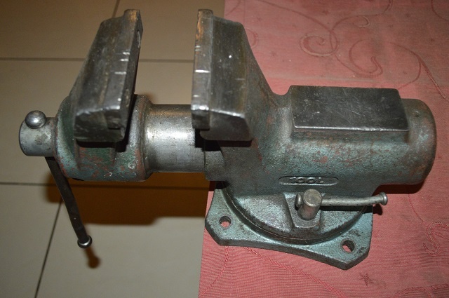 predam kvalitny socialisticky zverak YORK - 9