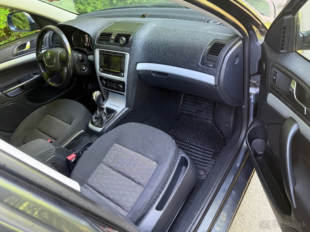 Škoda Octavia - 9