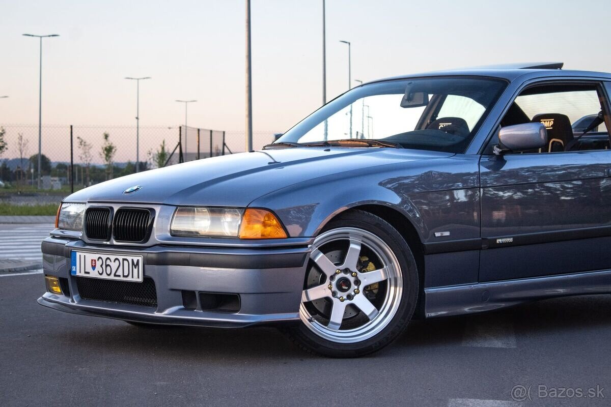 BMW E36 325i coupe - 9