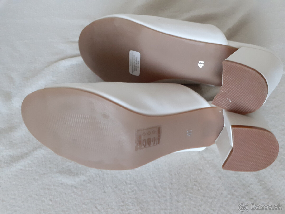 Dámske nové biele vsuvky Body Flirt č.41 - 9