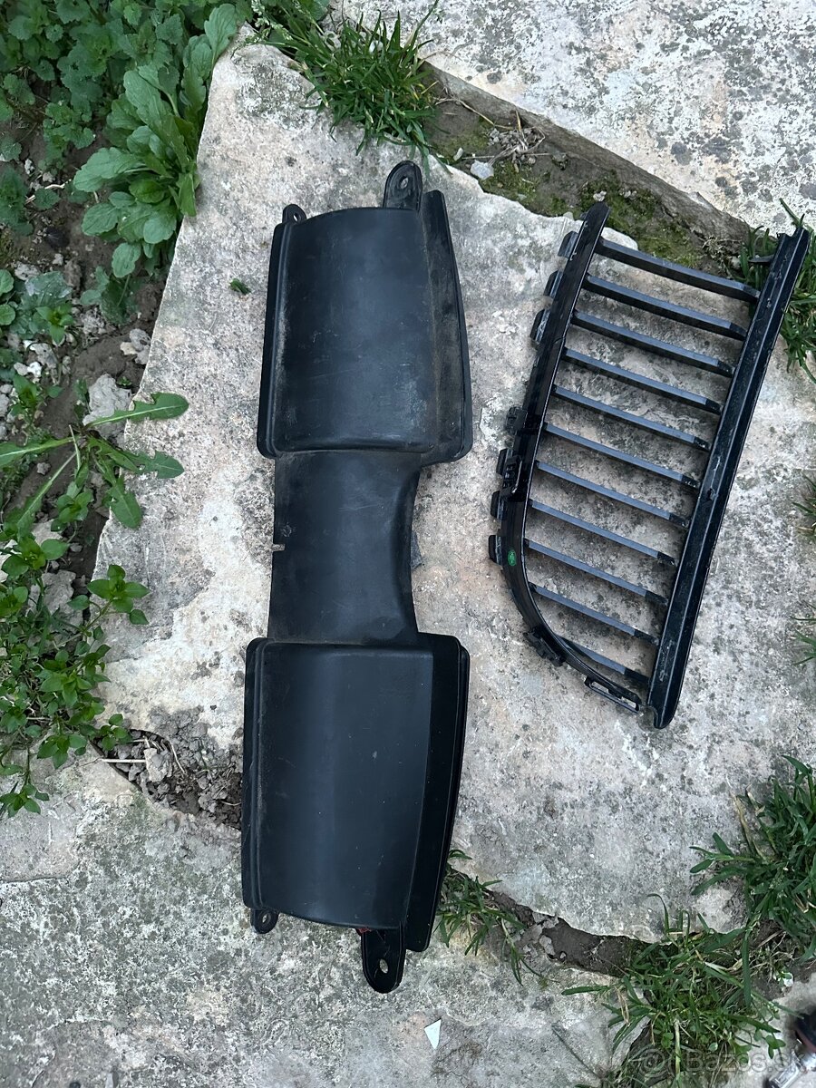 Predaj náhradných dielov na BMW e90 - 9