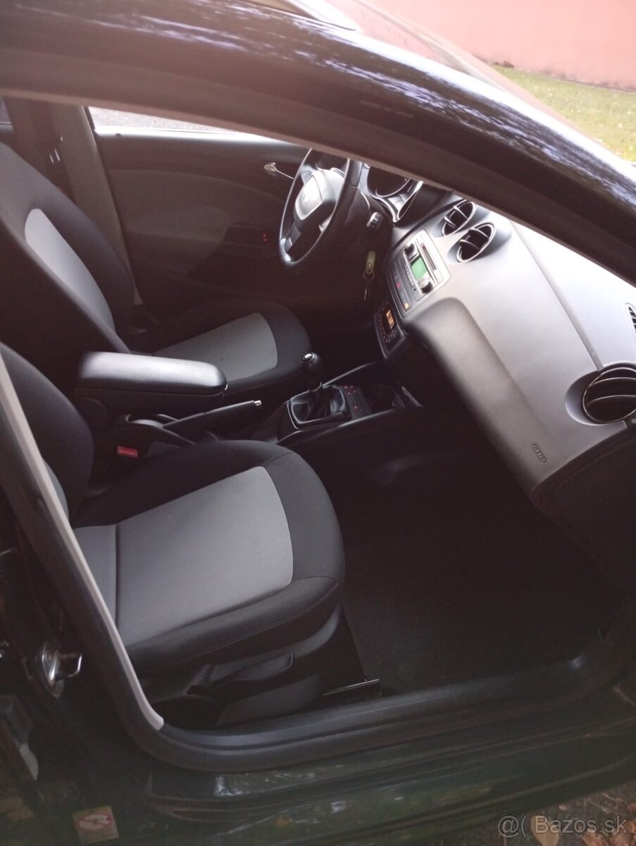 Predám Seat Ibiza combi 1.6 TDi - 9