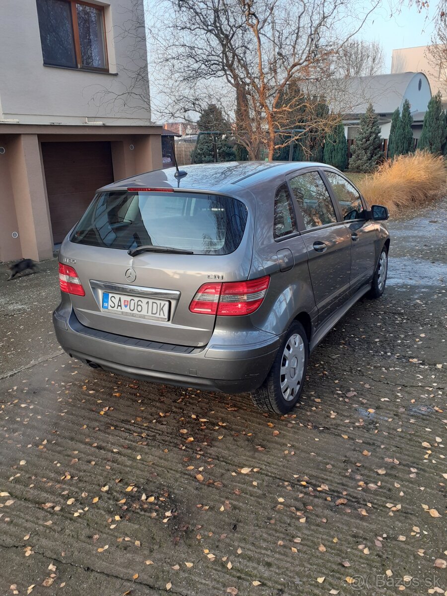 Mercedes Benz B180 CDI - 9