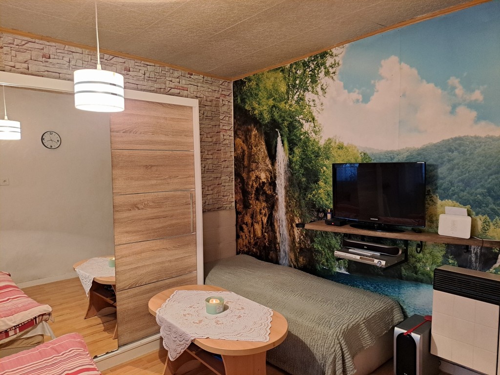 Na predaj dva rodinné domy vo Vrábloch - 9