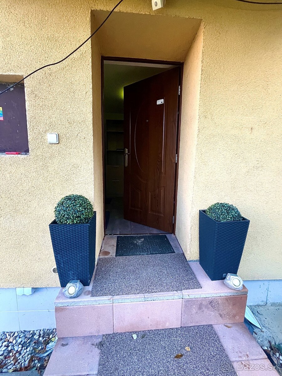 PRENÁJOM - pekná útulná garsónka garsónka - Slivník - 9