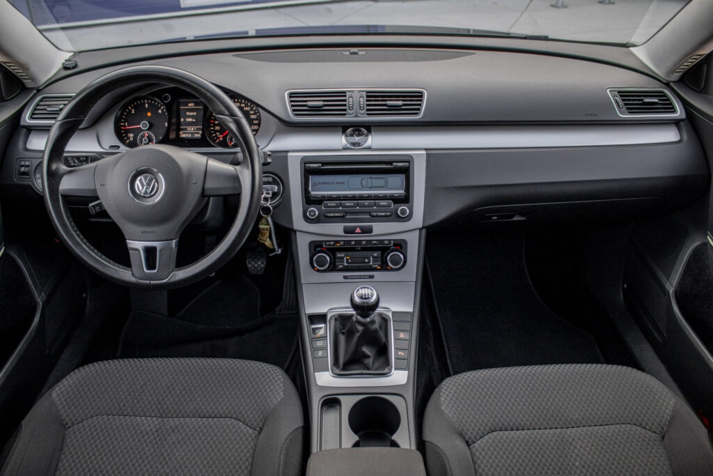 Volkswagen Passat 1.6 TDI 77kW MT/6 - 9