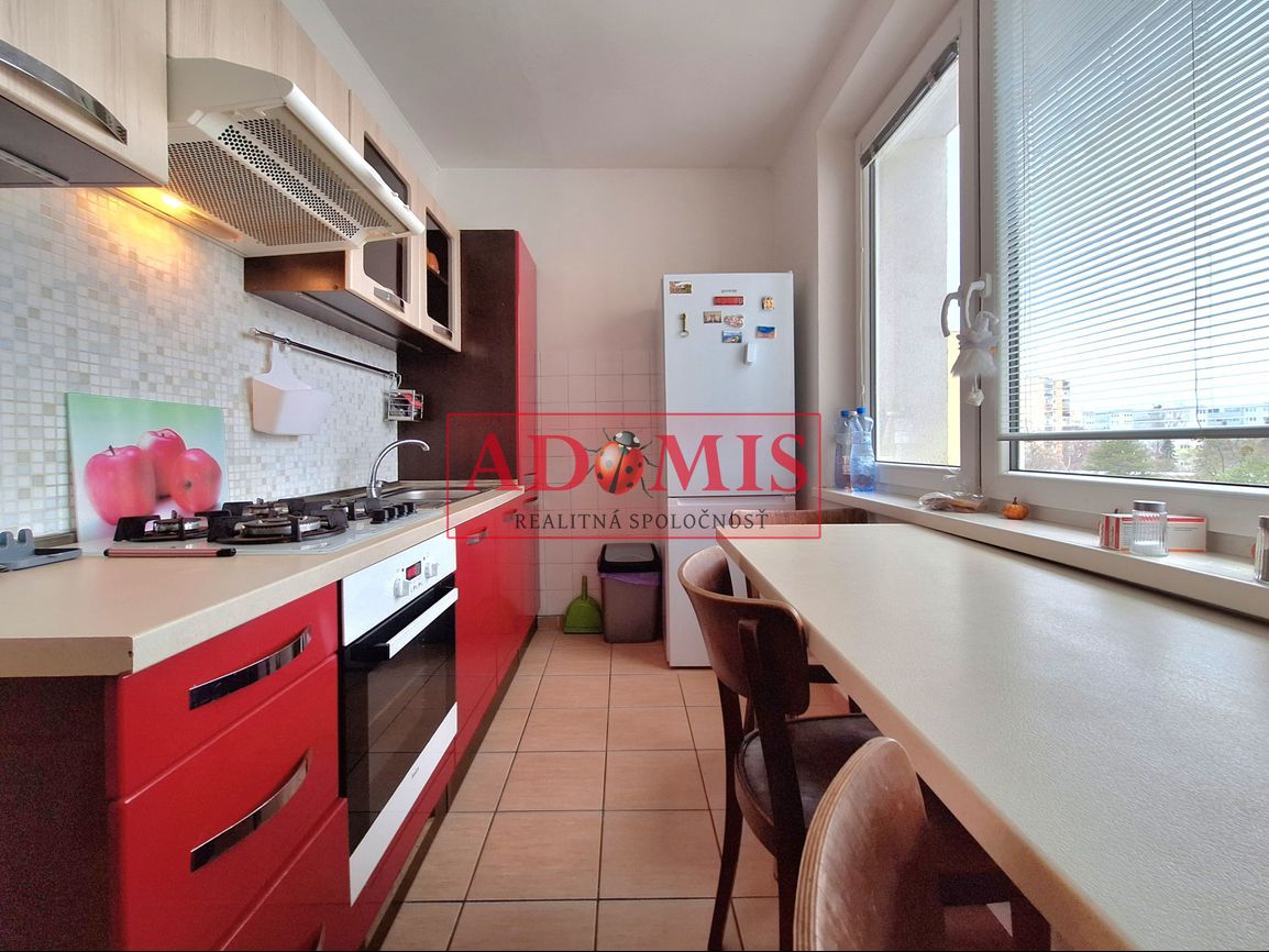 ADOMIS - predám 3-izb byt, balkón, Humenská ul.,Košice - Ter - 9