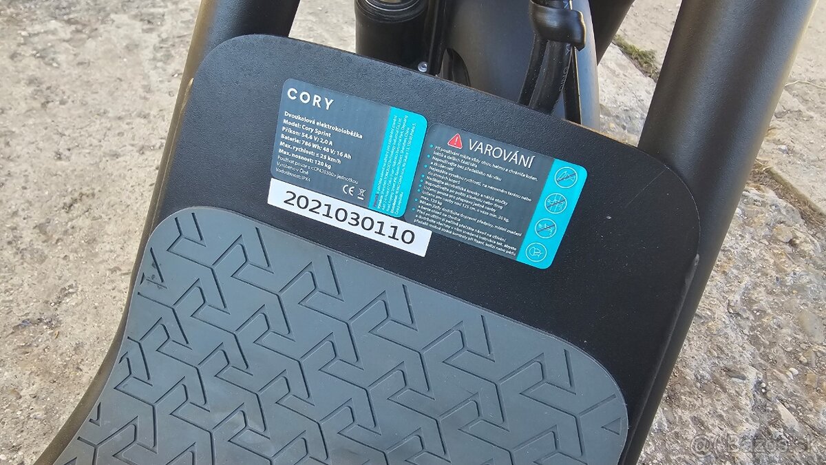 Elektrická kolobežka Cory Sprint 450W - dojazd 70km - 9