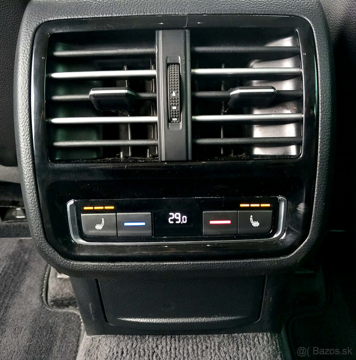 VW Passat Variant 2.0 BiTdi 4x4 DSG7 Highline Kúp.SR M2016 - 9