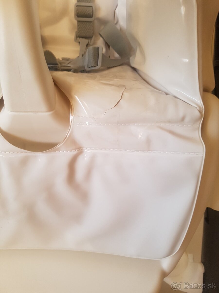 Jedálenská stolička zn. Cam - 9