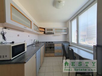 Prenájom 2i byt, Námestie Matice Slovenskej, kompletne zaria - 9