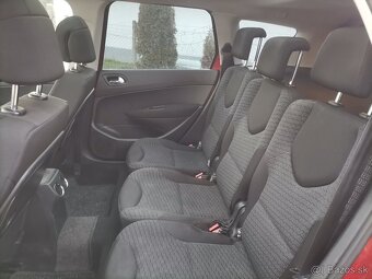 Peugeot 308 SW - 7 miestne - 9