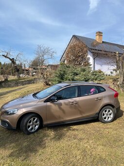 Predám Volvo V40 CC D2 A/T 1,6/84kW - 9