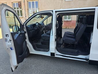 Opel Vivaro Bus 1.6 biturbo 103KW - 9