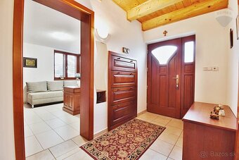 Predaj: priestranný, rodinný dom, bazén, dvojgaráž, Povoda,  - 9