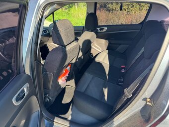 Peugeot 307 1.6 HDi - 9