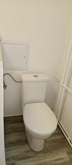 Veľký 2 izbový byt - 9