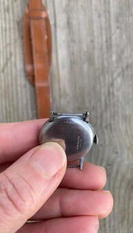 starožitné náramkové hodinky - 9